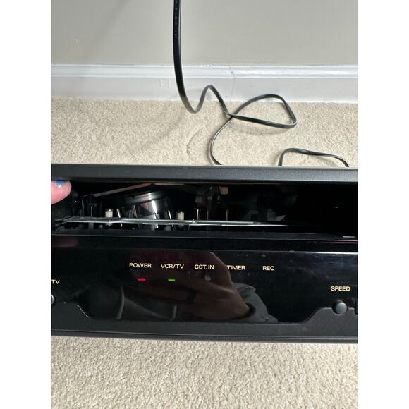 Magnavox 4-Head VR400BMG21 | VCR Player - VHS Tapes - Picture 6 of 11